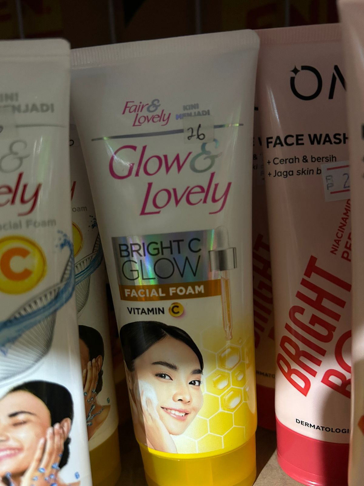 GLOW & LOVELY FACIAL FOAM BRIGHT C GLOW 100ML