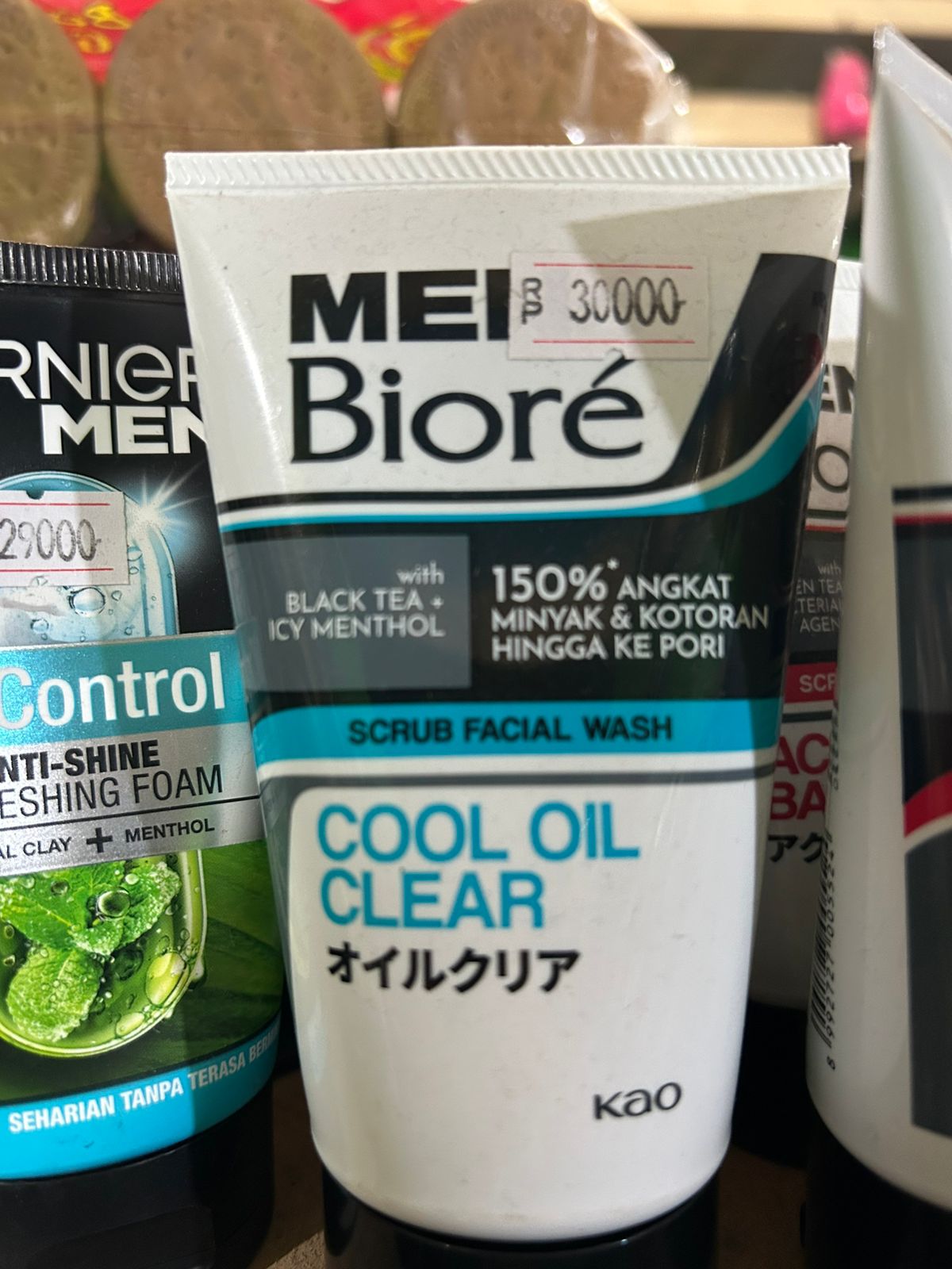 MENS BIORE SCRUB COOL OIL CLEAR 100ML